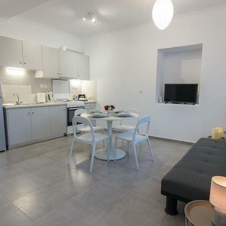 Infinity Apartment Leonídion Exteriér fotografie