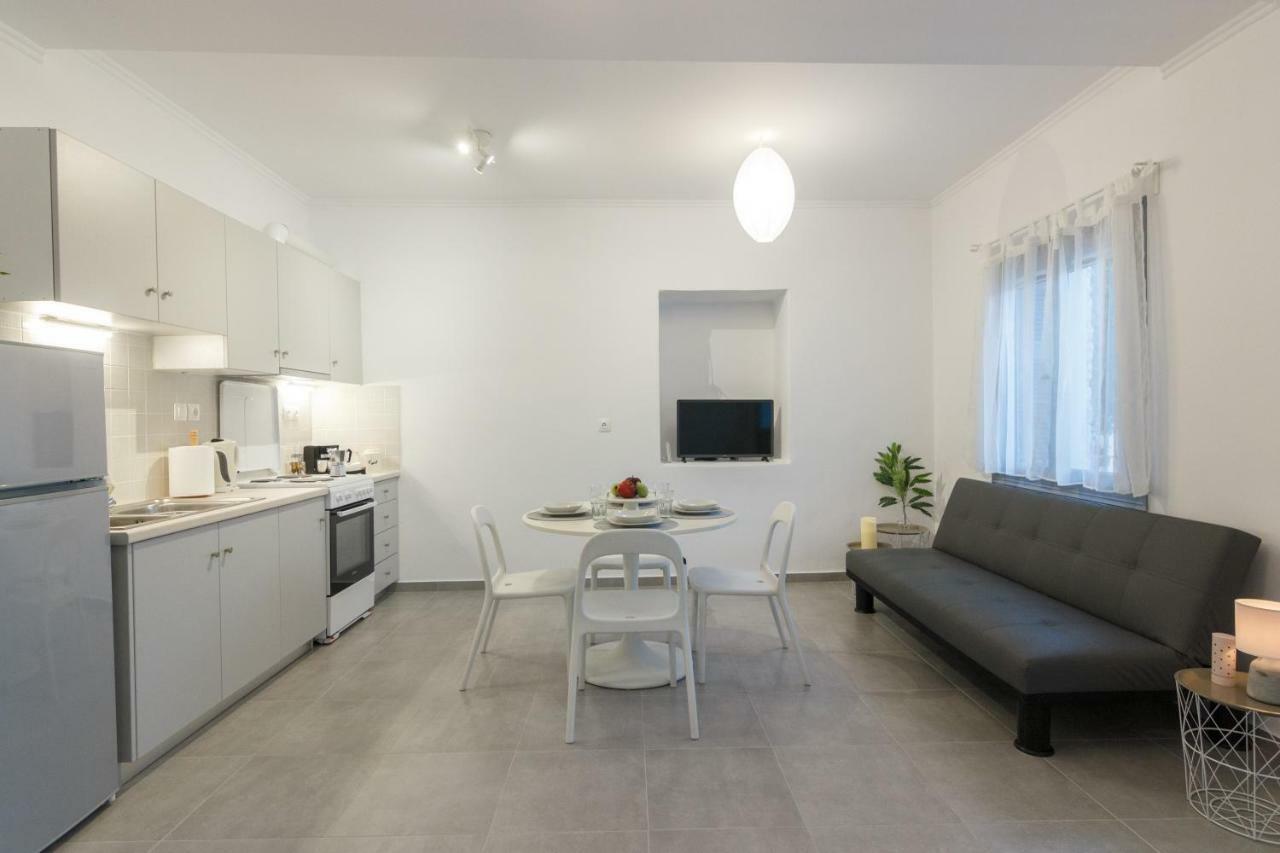 Infinity Apartment Leonídion Exteriér fotografie